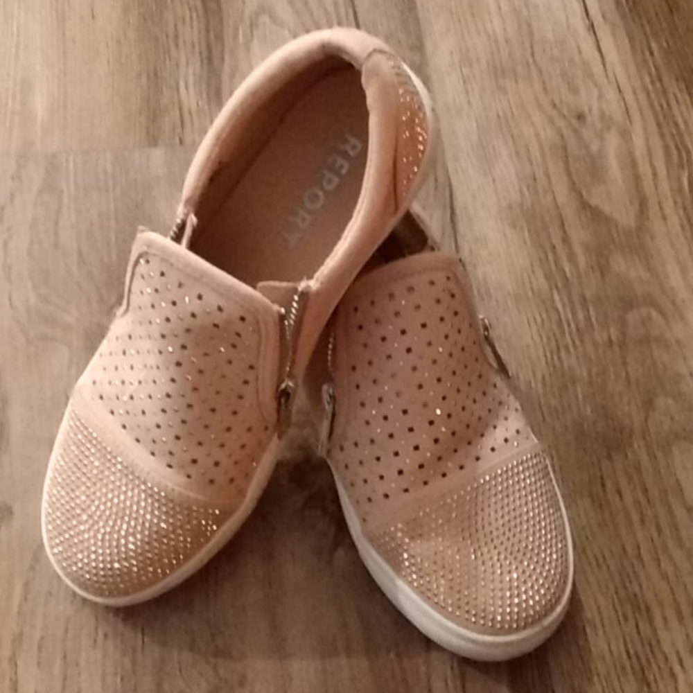 Girls shoes